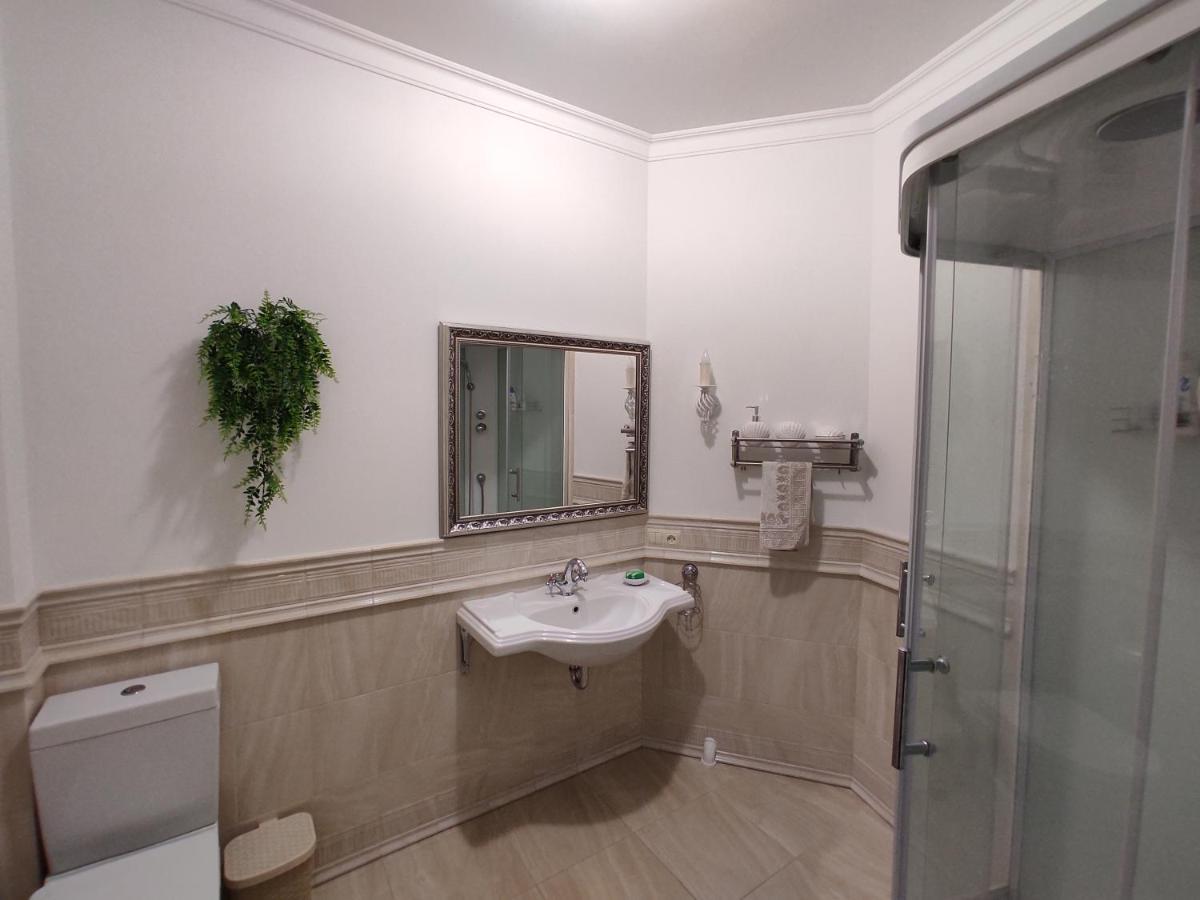 Apartment in the city center Gomel Extérieur photo